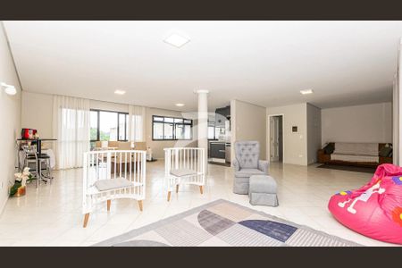 1_photo/94dce5bf41.1c5ee5b12bdcf8f7-ATLAS-02c47227-b587-4d3b-bd08-a5aafc15cd80.jpg de casa à venda com 3 quartos, 347m² em Bacacheri, Curitiba