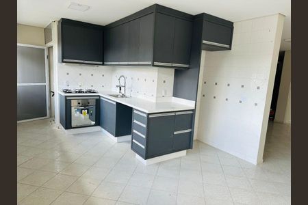 13_photo/94dce5bf41.1c5ee5b12bdcf8f7-ATLAS-beb2bf8d-1430-4610-9c87-b0d60251c078.jpg de casa à venda com 3 quartos, 347m² em Bacacheri, Curitiba