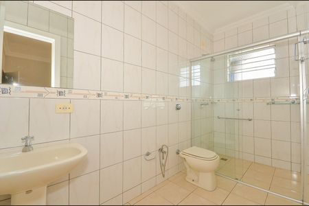 49_photo/94dce5bf57.2589b1fd00b31c34-ATLAS-e002ced8-fa77-477c-9ec9-09640e5deac5.jpg de casa à venda com 8 quartos, 435m² em Bacacheri, Curitiba