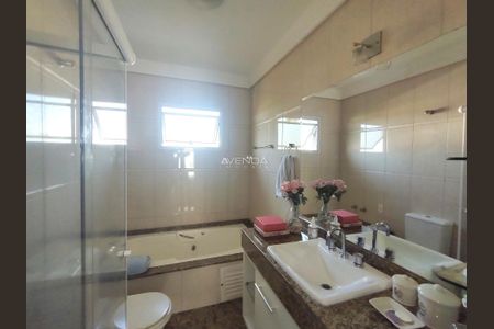 25_photo/94dce5bf81.7a69ff73eb43ff8d-ATLAS-b60cab66-ae70-4239-a41a-e8a0947dc737.jpg de casa à venda com 3 quartos, 185m² em Bacacheri, Curitiba