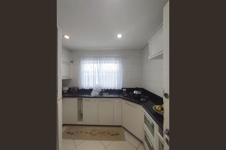 10_photo/94dce5bf81.7a69ff73eb43ff8d-ATLAS-e438bf38-7f20-4259-9796-4f71b2899e52.jpg de casa à venda com 3 quartos, 185m² em Bacacheri, Curitiba