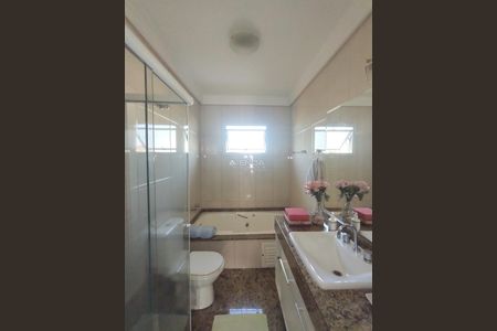 24_photo/94dce5bf81.7a69ff73eb43ff8d-ATLAS-ff421683-59b2-4575-b50d-cd92754b5451.jpg de casa à venda com 3 quartos, 185m² em Bacacheri, Curitiba