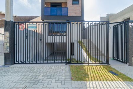 5_photo/94dce5bf85.8f3f2a47dd94676f-ATLAS-ae2e1dee-e78e-4533-ad96-f7d4f5e4e114.jpg de casa à venda com 3 quartos, 181m² em Bacacheri, Curitiba