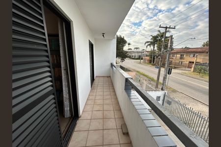 1_photo/94dce5c03d.cba3da746242e602-ATLAS-1efb69cc-c3fc-4504-a776-bef752308f9a.jpg de casa à venda com 4 quartos, 150m² em Bacacheri, Curitiba