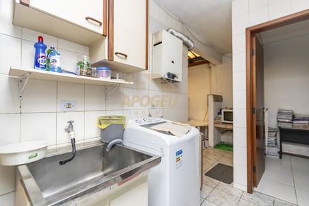 6_photo/94dce5c047.e98ed2530eefd725-ATLAS-9315de21-edf8-44cd-b7c8-b010f3c671af.jpg de casa à venda com 4 quartos, 153m² em Bacacheri, Curitiba