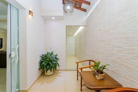 4_photo/94dce5c071.09e8f0e701892df6-ATLAS-1be29481-2945-41df-9fd6-bbcd1b2c832c.jpg de casa à venda com 3 quartos, 267m² em Bacacheri, Curitiba