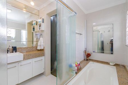 15_photo/94dce5c071.09e8f0e701892df6-ATLAS-a9ea49c0-dbb3-4569-87c2-9b563d8efcba.jpg de casa à venda com 3 quartos, 267m² em Bacacheri, Curitiba