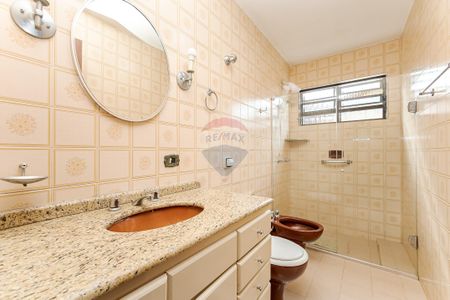 7_photo/94dce5c09b.8e927f3430f5a69c-ATLAS-1f5d9961-9900-4a5b-806b-76215ab47e79.jpg de casa à venda com 3 quartos, 230m² em Bacacheri, Curitiba