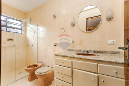 10_photo/94dce5c09b.8e927f3430f5a69c-ATLAS-38b78ce7-6290-4b6a-8da4-e4f64bf2434a.jpg de casa à venda com 3 quartos, 230m² em Bacacheri, Curitiba