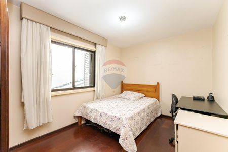 21_photo/94dce5c09b.8e927f3430f5a69c-ATLAS-a3fbe250-5e61-41d4-9b0d-ab550d6ce5c0.jpg de casa à venda com 3 quartos, 230m² em Bacacheri, Curitiba