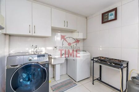 11_photo/94dce5c0cb.f1ebba836060b494-ATLAS-2a0fafc2-9f13-46bd-8c54-6ae0daf7c0f9.jpg de casa à venda com 4 quartos, 212m² em Bacacheri, Curitiba