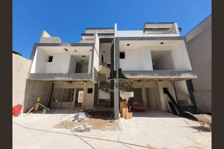 11_photo/94dce5c0d7.e193ceb2ff8276c3-ATLAS-4a586ee5-4bbb-47e1-98b6-efbdcd691063.jpg de casa à venda com 3 quartos, 150m² em Bacacheri, Curitiba