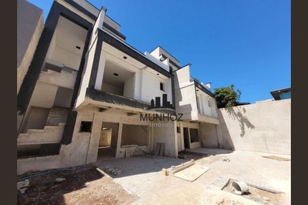 4_photo/94dce5c0d7.e193ceb2ff8276c3-ATLAS-4f66cdfe-b060-48ea-b1fc-a41b30aab520.jpg de casa à venda com 3 quartos, 150m² em Bacacheri, Curitiba