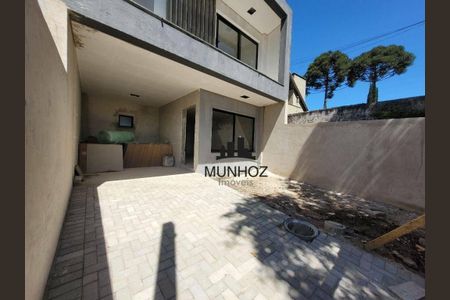 10_photo/94dce5c0d7.e193ceb2ff8276c3-ATLAS-6230e6b6-b317-452f-87e1-fd3315945cd1.jpg de casa à venda com 3 quartos, 150m² em Bacacheri, Curitiba
