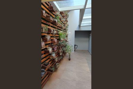 24_photo/94dce5c0ed.203ffe32249db6fb-ATLAS-512c9ba4-4bcb-4cdf-9a51-99e7bb2a5875.jpg de casa à venda com 4 quartos, 450m² em Bacacheri, Curitiba