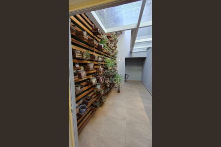 23_photo/94dce5c0ed.203ffe32249db6fb-ATLAS-ac94a6f0-3b80-439d-a7d2-7e6b9d079d62.jpg de casa à venda com 4 quartos, 450m² em Bacacheri, Curitiba