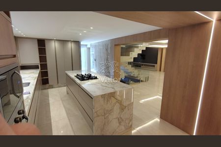 6_photo/94dce5c0ed.203ffe32249db6fb-ATLAS-e3f109e5-0ad6-4254-8366-30df086386c8.jpg de casa à venda com 4 quartos, 450m² em Bacacheri, Curitiba