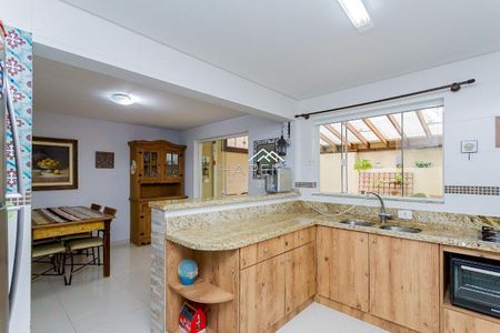 6_photo/94dce5c153.2008f600ea595daf-ATLAS-3ed2d5ca-b8cf-47f7-aaa6-6fc980905f76.jpg de casa à venda com 0 quarto, 169m² em Bacacheri, Curitiba