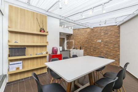 6_photo/94dce5c15f.b5da8a9e89e1b846-ATLAS-69badf08-9cbb-4152-a15d-38f488a4f23a.jpg de casa à venda com 3 quartos, 260m² em Bacacheri, Curitiba