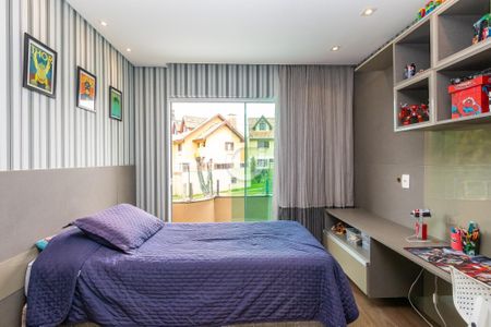 11_photo/94dce5c15f.b5da8a9e89e1b846-ATLAS-6ec9a2ea-9a7f-432e-9bdf-198a7e655a24.jpg de casa à venda com 3 quartos, 260m² em Bacacheri, Curitiba