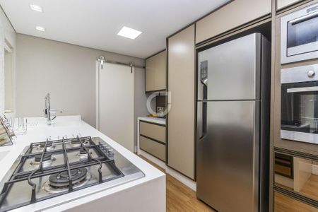 5_photo/94dce5c15f.b5da8a9e89e1b846-ATLAS-e8dd142b-c4c7-41df-86ea-457474c853d0.jpg de casa à venda com 3 quartos, 260m² em Bacacheri, Curitiba