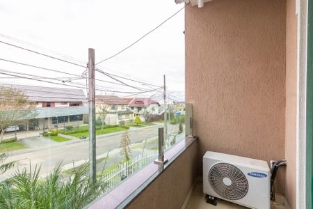 4_photo/94dce5c15f.b5da8a9e89e1b846-ATLAS-fa0781a1-fa07-4c25-bc20-b616afff7b11.jpg de casa à venda com 3 quartos, 260m² em Bacacheri, Curitiba