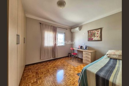 11_photo/94dce5c19d.e9a0370e41ffee45-ATLAS-0823dfc8-662e-4c91-bd7d-a656f5f7e6fa.jpg de casa à venda com 3 quartos, 170m² em Bacacheri, Curitiba