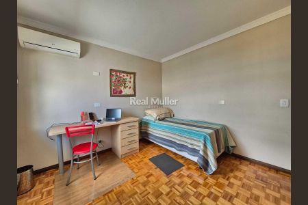 7_photo/94dce5c19d.e9a0370e41ffee45-ATLAS-3cb31cd1-06ac-4206-a8ad-e13655065014.jpg de casa à venda com 3 quartos, 170m² em Bacacheri, Curitiba