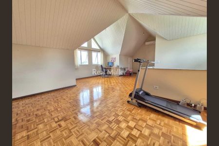 9_photo/94dce5c19d.e9a0370e41ffee45-ATLAS-a781ed98-034b-4bc1-8fa2-908915519aab.jpg de casa à venda com 3 quartos, 170m² em Bacacheri, Curitiba