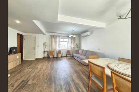 7_photo/94dce5c19d.e9a0370e41ffee45-ATLAS-cf37da25-e64e-4754-b524-3b606afe553a.jpg de casa à venda com 3 quartos, 170m² em Bacacheri, Curitiba