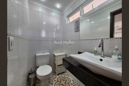 1_photo/94dce5c19d.e9a0370e41ffee45-ATLAS-dbfc052c-8bea-4662-a685-e61b662fa0ff.jpg de casa à venda com 3 quartos, 170m² em Bacacheri, Curitiba