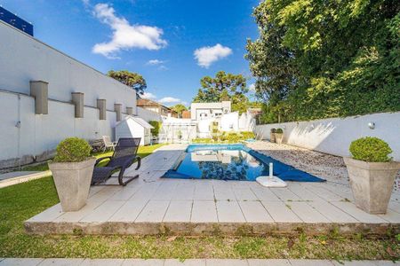 11_photo/94dce5c1db.8e927f3430f5a69c-ATLAS-5d85d321-a00b-42d2-b45a-a9f9f785af98.jpg de casa à venda com 4 quartos, 437m² em Bacacheri, Curitiba