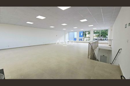 19_photo/94dce5c1e5.ae6c0d4ae2e822c2-ATLAS-c3e08bbb-c030-4077-a53f-1028ad85e979.jpg de casa para alugar com 1 quarto, 387m² em Bacacheri, Curitiba