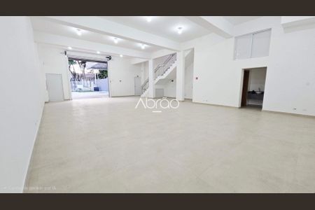 8_photo/94dce5c1e5.ae6c0d4ae2e822c2-ATLAS-d358eb40-7f5a-42bd-b46c-4f227f929961.jpg de casa para alugar com 1 quarto, 387m² em Bacacheri, Curitiba