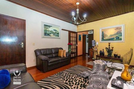 8_photo/94dce5c1f1.eef4d4ed5dafe0c3-ATLAS-77a42c2f-3751-41c8-95c7-7240cc5efc1c.jpg de casa à venda com 4 quartos, 398m² em Bacacheri, Curitiba