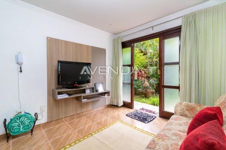 43_photo/94dce5c1f1.eef4d4ed5dafe0c3-ATLAS-7b5b2084-896a-4fea-8e6b-10926f725045.jpg de casa à venda com 4 quartos, 358m² em Bacacheri, Curitiba