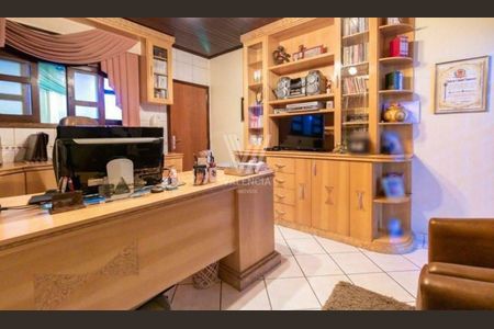 9_photo/94dce5c1f1.eef4d4ed5dafe0c3-ATLAS-9aae4ac8-7881-4afb-bbc5-e404992a6dc6.jpg de casa à venda com 4 quartos, 398m² em Bacacheri, Curitiba