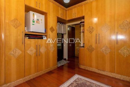 7_photo/94dce5c1f1.eef4d4ed5dafe0c3-ATLAS-b81e7119-ac2d-4dde-a788-10bb1c15179d.jpg de casa à venda com 4 quartos, 358m² em Bacacheri, Curitiba