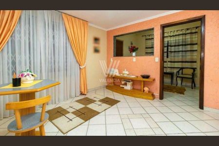 8_photo/94dce5c1f1.eef4d4ed5dafe0c3-ATLAS-ba6a7c64-509c-4aaf-bcec-06aa4d4ca7d2.jpg de casa à venda com 4 quartos, 398m² em Bacacheri, Curitiba