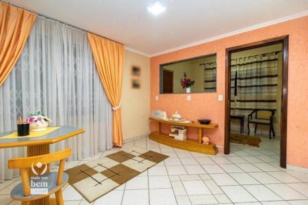 9_photo/94dce5c1f1.eef4d4ed5dafe0c3-ATLAS-c916bfe3-de5d-49db-8924-2a8227648381.jpg de casa à venda com 4 quartos, 398m² em Bacacheri, Curitiba