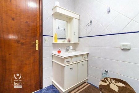 2_photo/94dce5c1f1.eef4d4ed5dafe0c3-ATLAS-d3aab26f-c6d9-4696-9802-0fc03c2fd60f.jpg de casa à venda com 4 quartos, 398m² em Bacacheri, Curitiba