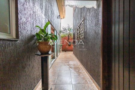 29_photo/94dce5c1f1.eef4d4ed5dafe0c3-ATLAS-f14abbaa-f595-4a49-9315-e1455f20d8f6.jpg de casa à venda com 4 quartos, 358m² em Bacacheri, Curitiba
