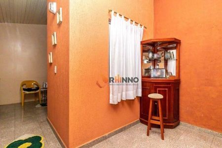 5_photo/94dce5c1fb.10655cb5bd00a8f7-ATLAS-09d5b6b6-50b6-4936-aebe-552d71e9c95c.jpg de casa à venda com 5 quartos, 398m² em Bacacheri, Curitiba