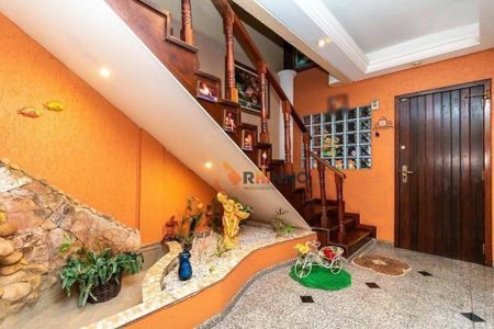 7_photo/94dce5c1fb.10655cb5bd00a8f7-ATLAS-d89b9c45-5276-40fd-af34-aac282c236e2.jpg de casa à venda com 5 quartos, 398m² em Bacacheri, Curitiba