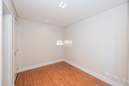 27_photo/94dce5c281.b9011c6352d0a570-ATLAS-a7ae79fe-485f-4ce1-9897-ee009d774544.jpg de casa para alugar com 3 quartos, 168m² em Bacacheri, Curitiba