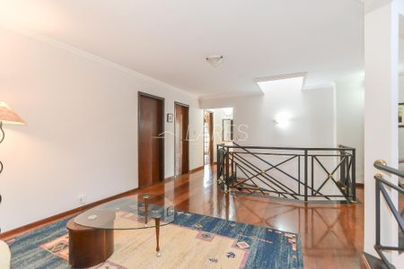 7_photo/94dce5c2cb.b7a28b76476596d7-ATLAS-3709a2a8-0dae-47aa-8e3a-fa3d2567c321.jpg de casa à venda com 5 quartos, 400m² em Bacacheri, Curitiba