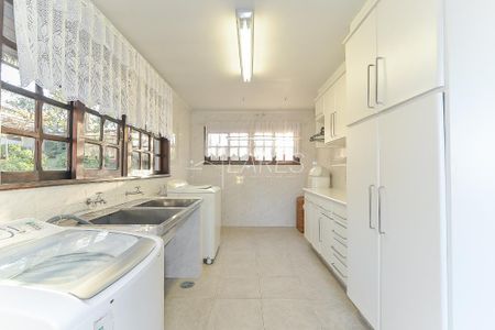 11_photo/94dce5c2cb.b7a28b76476596d7-ATLAS-4d452490-b9f6-4a3c-a78d-9121764d8e98.jpg de casa à venda com 5 quartos, 400m² em Bacacheri, Curitiba