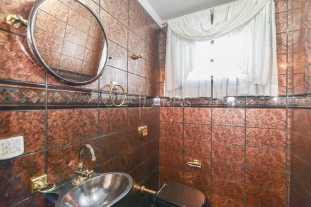 12_photo/94dce5c2cb.b7a28b76476596d7-ATLAS-6e310bc0-b7a4-4f14-abd1-7320cdfd9ed0.jpg de casa à venda com 5 quartos, 400m² em Bacacheri, Curitiba