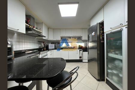 5_photo/94dce5c3c7.8b9237d3b1c3484a-ATLAS-97005aa4-ca20-423e-b9c3-8182b433d578.jpg de casa para alugar com 3 quartos, 197m² em Bacacheri, Curitiba