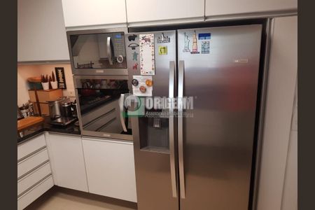 4_photo/94dce5c67b.ae7117495293df23-ATLAS-ff017314-b2f7-4ece-836b-026e8e600dfe.jpg de casa à venda com 3 quartos, 198m² em Jardim Social, Curitiba